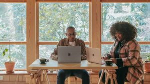 Social Media Marketing Strategy on a Budget: 7 Tactics